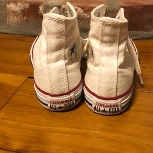 Kids hightop converse sneakers